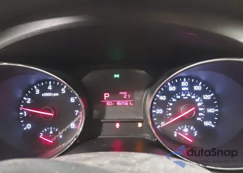 2016 Kia Sedona Lx z USA, uszkodzony, nr VIN KNDMB5C17G6100262